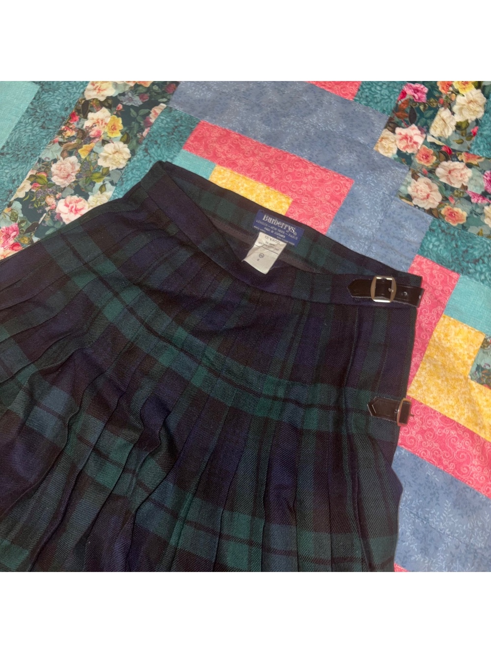 Vintage Burberrys $1750 100% Wool Pleated Tartan Skirt Made in Scotland, Size 8